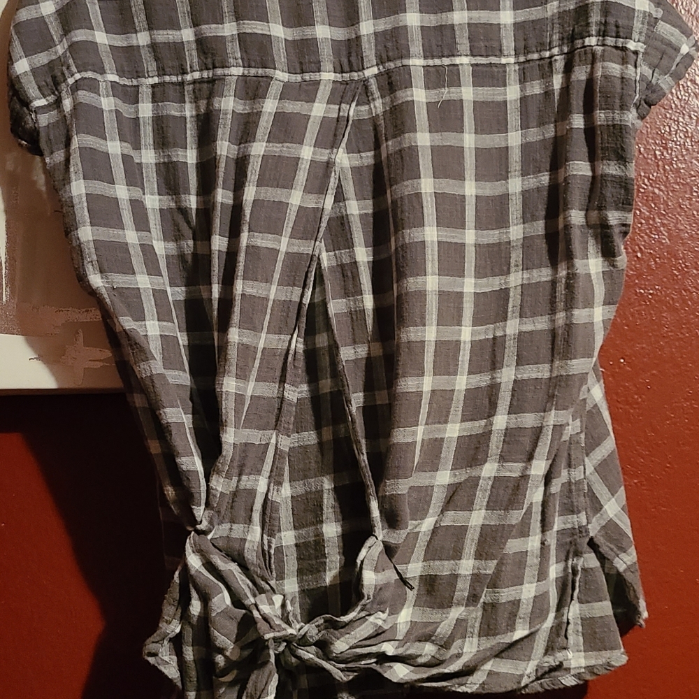 Plaid Top - Picture 4 of 5